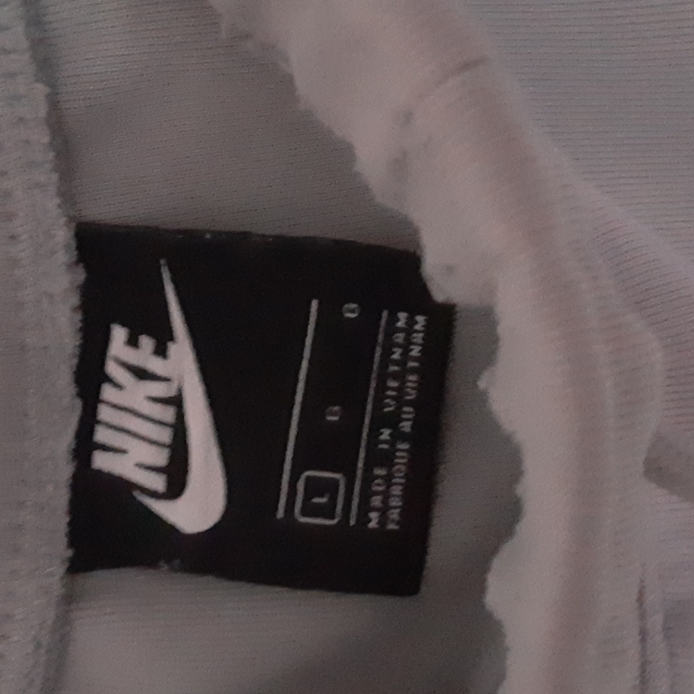 Nike Tech Pants - Picture 7 of 8